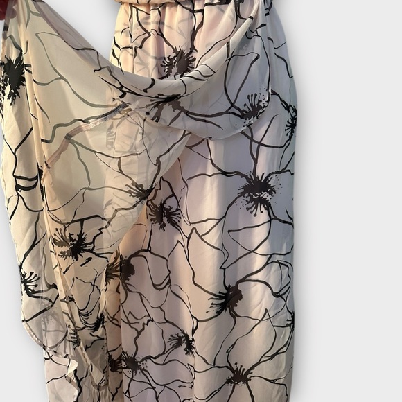 Banana Republic Tiered Maxi Dress - Picture 4 of 7